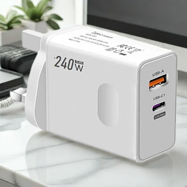 sg-11134253-8261w-mjnpshx7adxh6d.webp 240W PD Wall Charger – Fast Charging Travel Adapter for USB Devices